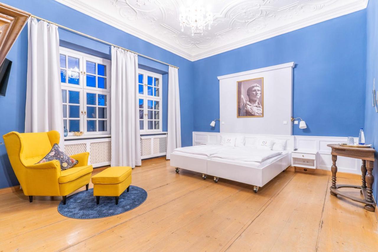 Gasthof Roemischer Kaiser Ellingen エクステリア 写真