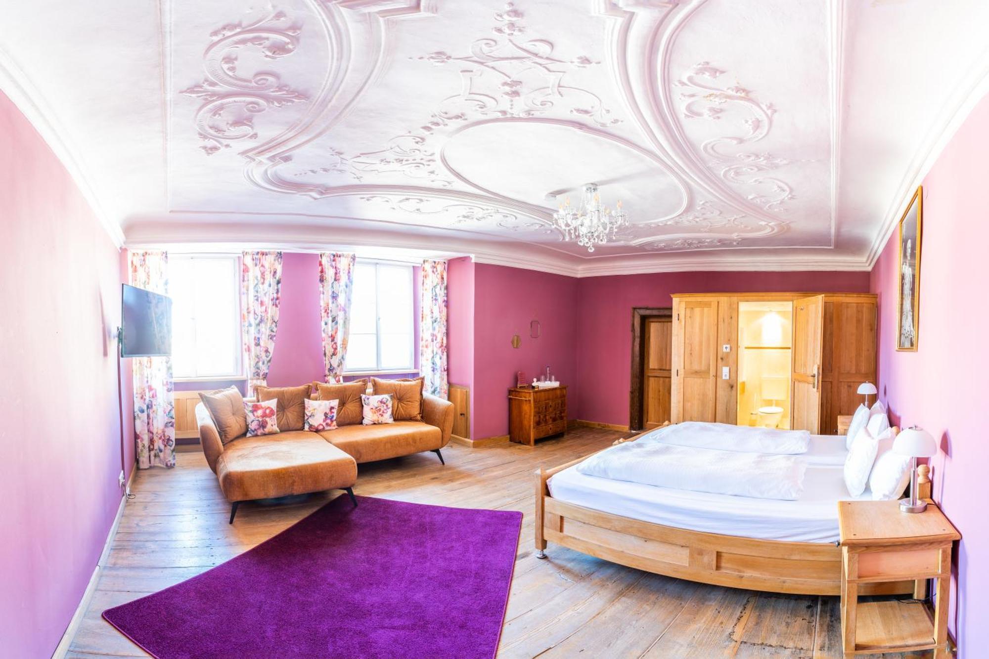 Gasthof Roemischer Kaiser Ellingen エクステリア 写真